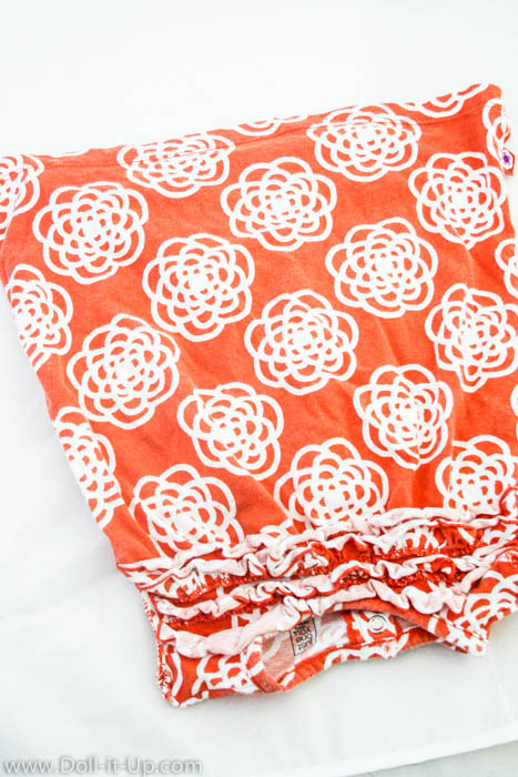 Make matching drawstring backpacks for girls and dolls from a girls shirt-9