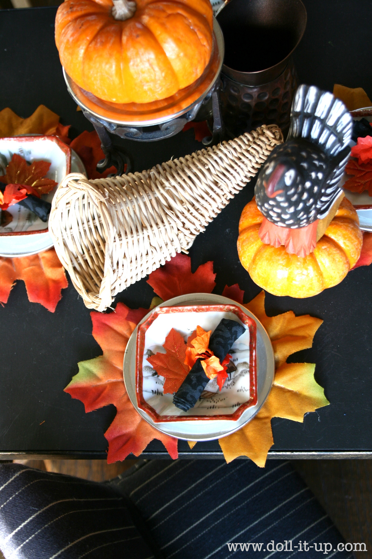 Thanksgiving Table and DIY  Leaf Placemats Doll It Up